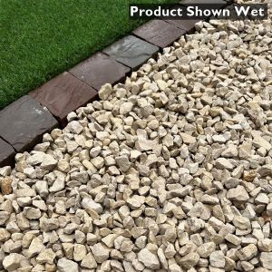 20mm York Cream Chippings Shown Wet